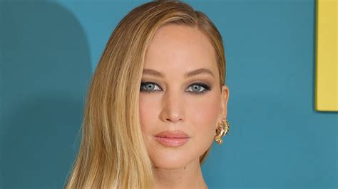 jennifer lawerance topless|Jennifer Lawrence stuns fans by getting NAKED in X。